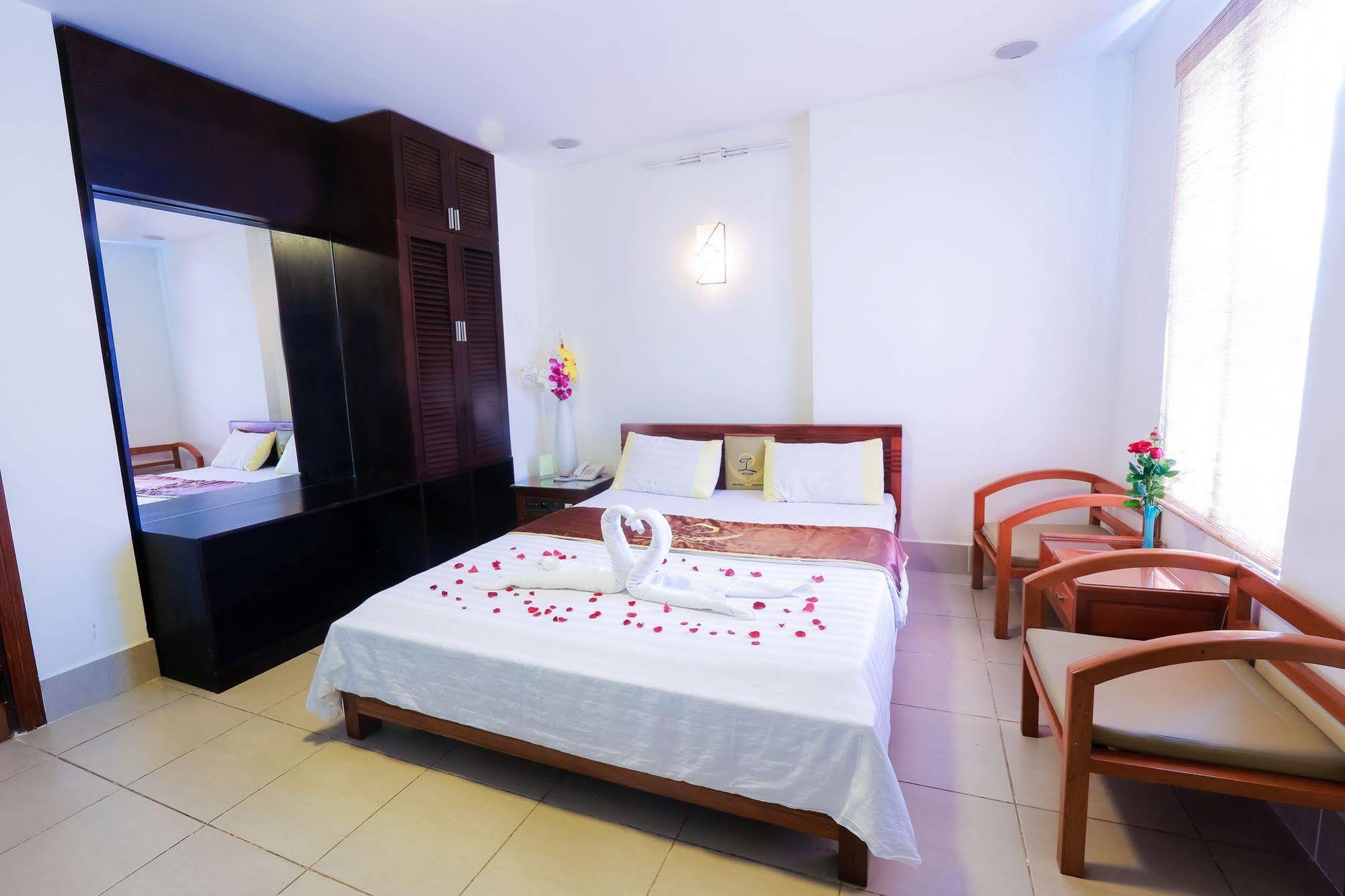 Pylos Hotel Ho Şi Min Dış mekan fotoğraf